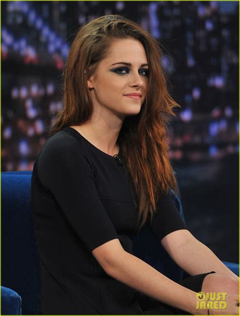 Kristen Stewart Barefoot On Late Night With Jimmy Fallon Photo