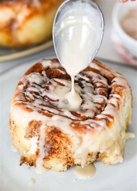 No Yeast Cinnamon Rolls | Gimme Delicious