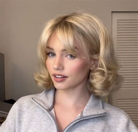 Pin By On The New Year Short Hair With Bangs Short Blonde Hair Hair Lengths
