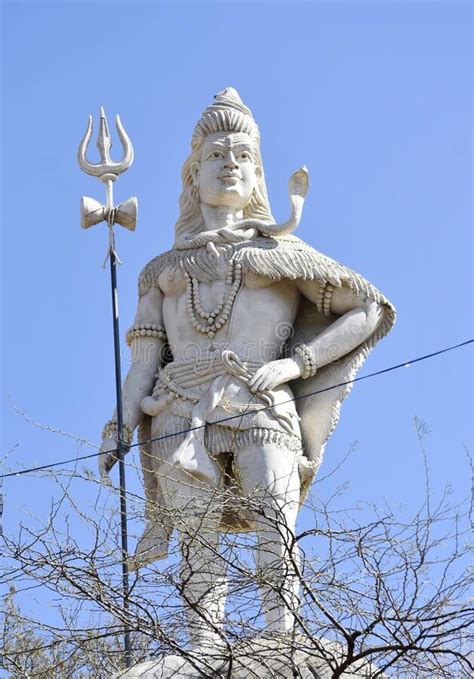 Statue Von Lord Shiva Stockfoto Bild Von Draussen Hinduistisch