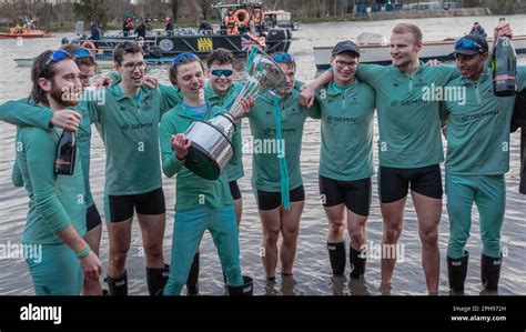 Victory For Cambridge Men At The Annual Oxford V Cambridge Boat Race