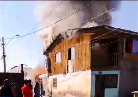 Incendio En Pudahuel Norte Deja Una Vivienda Destruida Y Otra Con