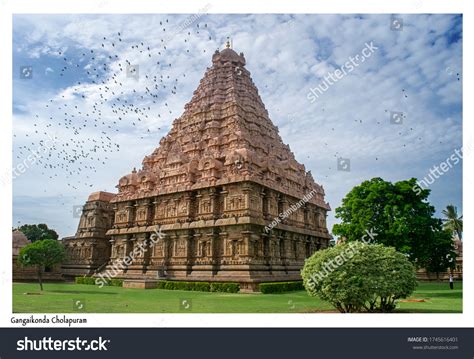 513 Gangaikonda Cholapuram Temple Images, Stock Photos & Vectors ...