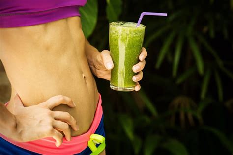 Green Juice Benefits: Health & Skin Superfood Powder Benefits