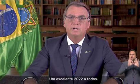 Bolsonaro sanciona lei que prorroga desoneração da folha