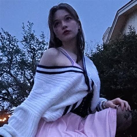 Alanna Llama Instagram Tiktok Linktree