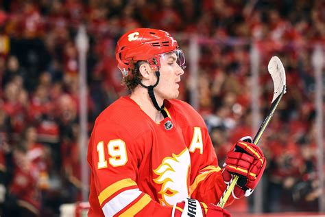 Calgary Flames sign Matthew Tkachuk to bargain deal for three years