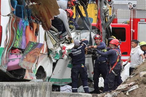 Al Menos 20 Muertos Y 14 Heridos En Un Accidente De Tránsito En El Sur De Colombia El PaÍs