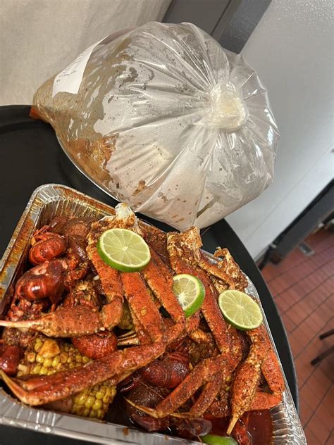 Juicy Seafood Updated December 2024 162 Photos And 109 Reviews 4925 University Dr Nw