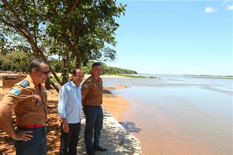 Governo entrega obra de saneamento básico e firma compromisso para