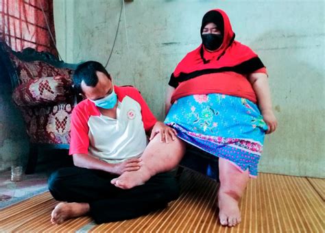 Health issues affect life of 150kg obese Kelantan woman