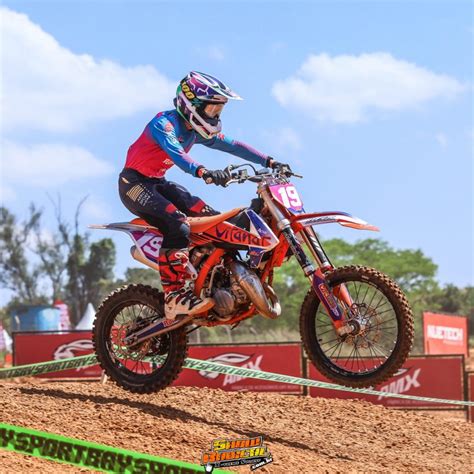 Brmx Luanna Neves Sobe Ao P Dio Em Limeira Sp E Finaliza O Campeonato