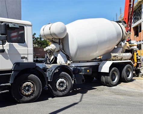 How Wide Is A Concrete Truck | Types & Dimensions – Engineerine