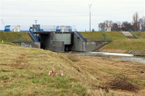 Żeglarska będzie jeszcze kilka miesięcy zamknięta dla ruchu Budowa