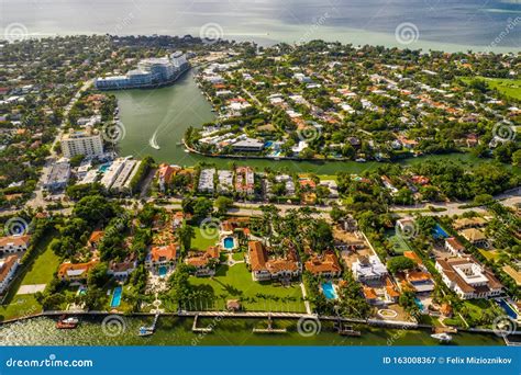 Luxury Mansions Miami Beach Stock Image - Image of color, beach: 163008367