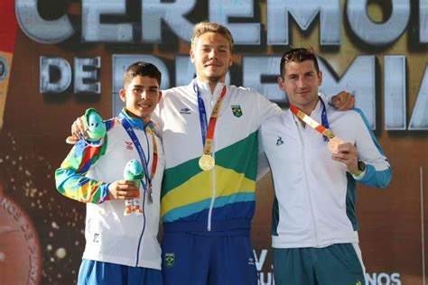 Ouro Para Luiz Felipe Loureiro E Bronze Cibelle Jungblut Nos 10k Do Sul