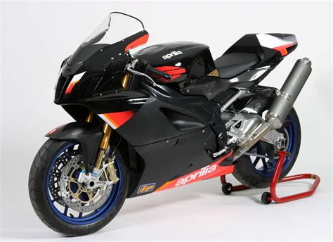 Review Of Aprilia Rsv Mille R Pictures Live Photos