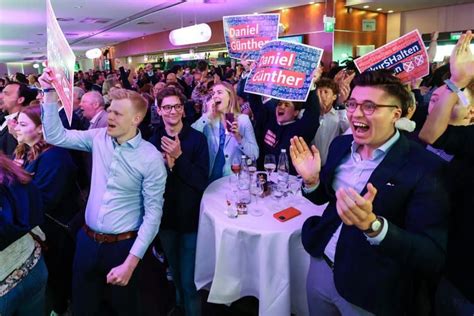 Cdu Mit Daniel G Nther Gewinnt Wahl In Schleswig Holstein