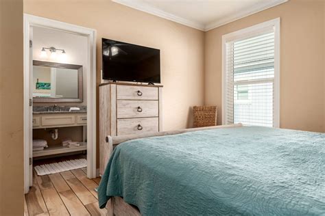 Di Nest Dauphin Island Real Estate