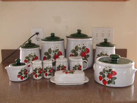 Vintage Mccoy Pottery Canister Set With Strawberry Design