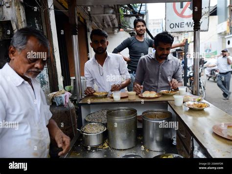 Street food in Pune, India Stock Photo - Alamy