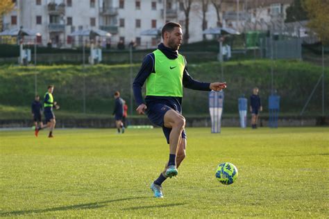 Allenamento Mattutino Al Real Cosenza Sito Ufficiale Del Cosenza