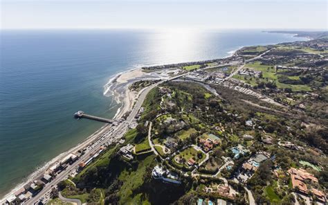 Malibu | Neighborhood Guide | Jack & Leonard Real Estate Team | Christies