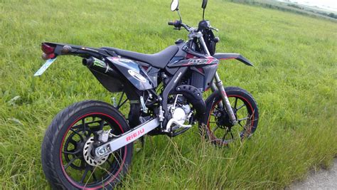 2011 Rieju MRT 50 SM - Moto.ZombDrive.COM