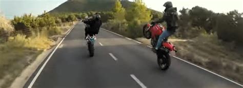 VÍDEO Caballitos y adelantamientos al límite en las carreteras de