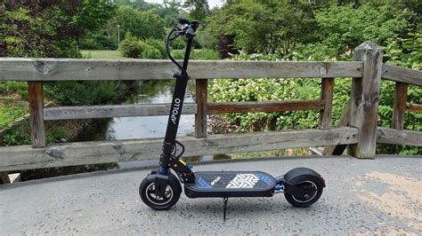 Apollo Explore Electric Scooter Review Tom S Guide