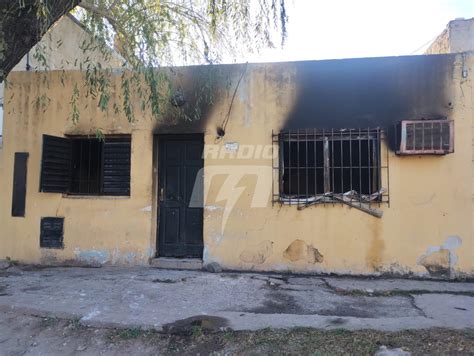 Robaron E Incendiaron Una Casa De Calle Rivadavia