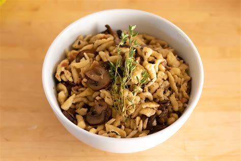 Spaetzle with Mushrooms and Pancetta - whattomunch.com