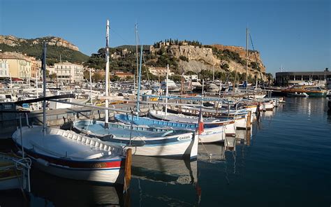 Marina In Cassis France France Marina Yachts Boats Hd Wallpaper Peakpx