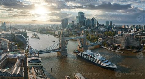 Large cruise ship going through London under the Tower Bridge. 24808178 ...