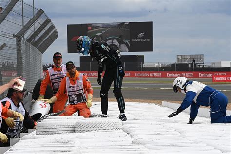 V Deo O Gesto De Russell Em Silverstone Ap S O Acidente De Zhou