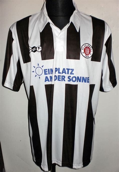 St Pauli Home Kit