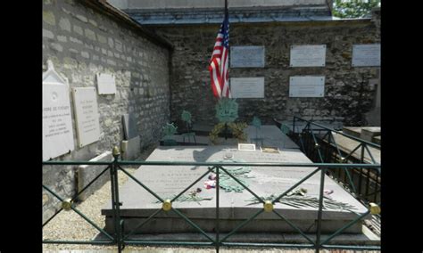 35 rue de Picpus Cimetière de Picpus Ambassade et consulats des