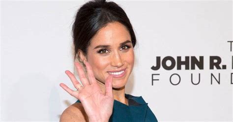 Meghan Markle quem é a atriz americana divorciada e feminista que vai