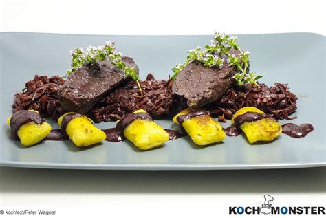 Apfel Glasiertes Hirschfilet Mit Limettengnocchi Und Falschem Rotkohl Kochmonster