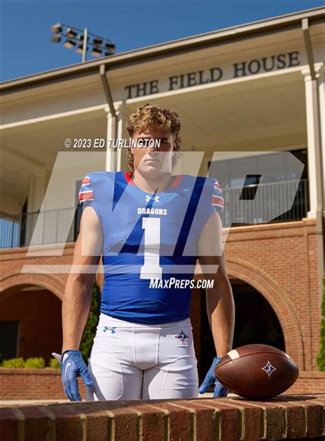 Photo 1 In The 2022 23 Maxpreps Male National Athlete Of The Year