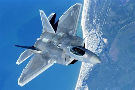 Cavok Brasil Asas da Informação USAF Atualizar 33 caças F 22 para