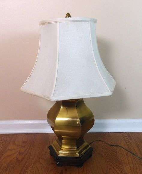 Vintage Brass Lamp with Shade - GC5 Auctions