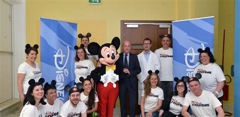 The Walt Disney Company Italia Compie 80 Anni E Festeggia Al Gaslini Di