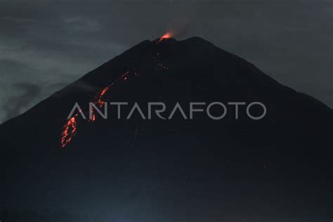 Lava Pijar Gunung Semeru Antara Foto