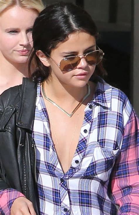 Oh hi Selena Gomez's butt cheeks