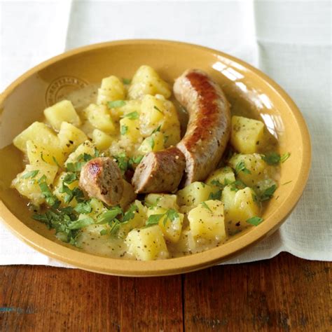 Kartoffelgemüse mit Bratwurst Rezept ESSEN UND TRINKEN