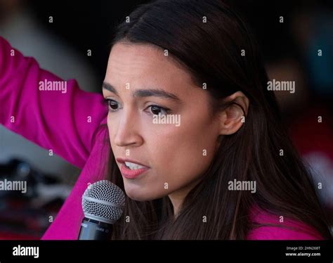 Congresista Alexandria Ocasio Cortez Fotos E Imágenes De Stock Alamy