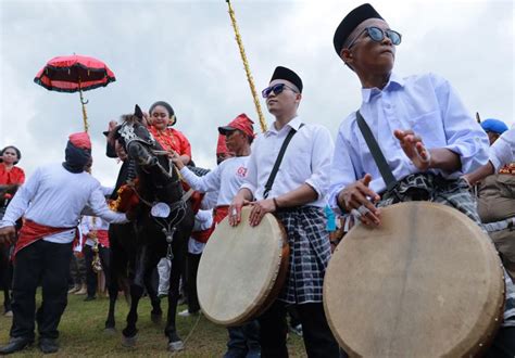 Mengenal Festival Sayyang Pattuqduq Di Polewali Mandar Republika Online