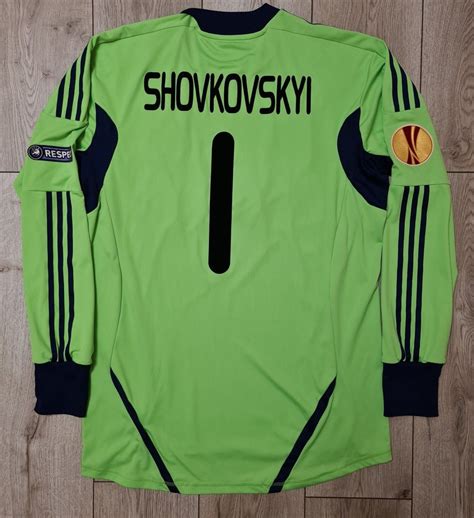 Dynamo Kiev Goalkeeper Football Shirt Sponsored By Privatbank