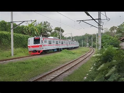 Krl Commuter Line Tm Melintas Terus Youtube